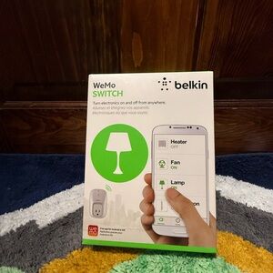 Belkin WeMo Smart Switch - White and Green